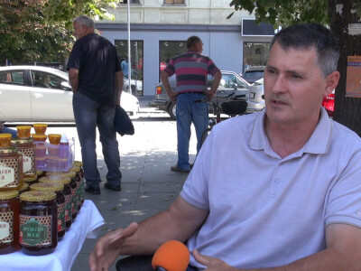 Radivoj Paravinja pčelar iz Dobrinaca