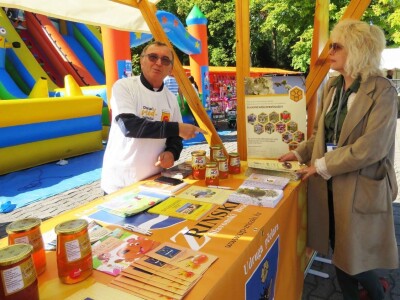 Medni doručak Medni doručak