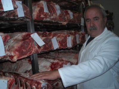 Mesara iz Jakova proizvodi juneće stareno (odležalo) meso