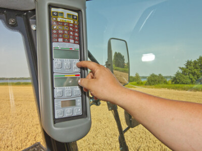 Kombajn Massey Ferguson Kombajni MF Activa