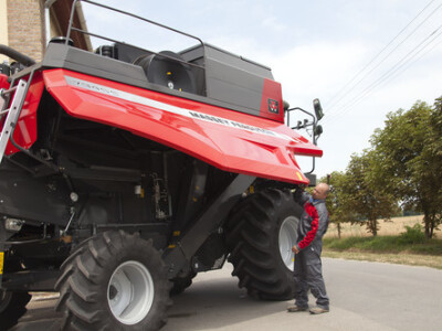 Kombajn Massey Ferguson Kombajni MF Activa