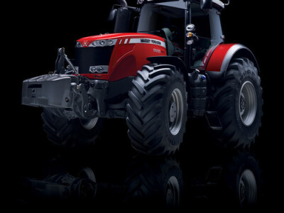 Traktor Massey Ferguson 8600
