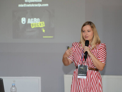 Mia Biberović, Netokracija