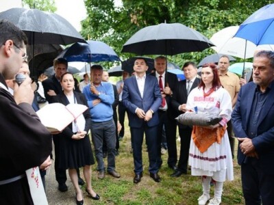 Otvorenje pčelinjaka