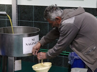 Uljara Bilaja Uljara Bilaja