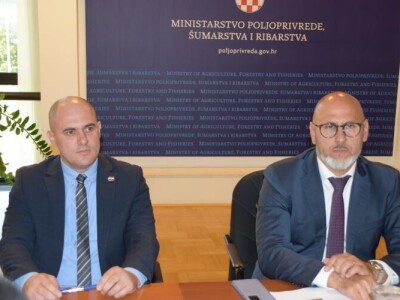 Ministar Dabro  sastanak s predstavnicima Hrvatske industrije šećera i Odbora za mljekarstvo HPK