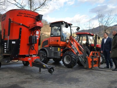 Ministar Dedić u posjeti Ilijašu: Sredstva za poljoprivredu na nivou FBiH ćemo povećati Ministar Dedić u posjeti Ilijašu: Sredstva za poljoprivredu na nivou FBiH ćemo povećati