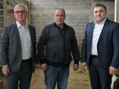 Ministar Dedić u posjeti Ilijašu: Sredstva za poljoprivredu na nivou FBiH ćemo povećati Ministar Dedić u posjeti Ilijašu: Sredstva za poljoprivredu na nivou FBiH ćemo povećati