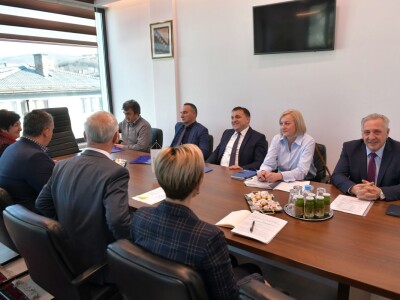 Ministar Dedić u posjeti Ilijašu: Sredstva za poljoprivredu na nivou FBiH ćemo povećati Ministar Dedić u posjeti Ilijašu: Sredstva za poljoprivredu na nivou FBiH ćemo povećati