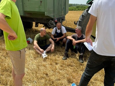 Ministar poljoprivrede u žetvi