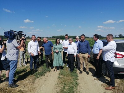 Ministrica poljoprivrede obišla je poljoprivrednike u Općini Petrijanec koji su stradali u nedavnoj tuči