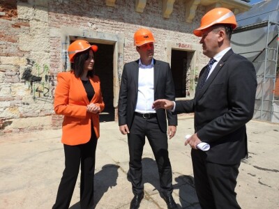Ministrica Tramišak posjetila budući Regionalni centar kompetentnosti iz poljoprivrede u dvorcu Opeka
