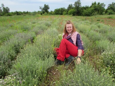 Mirela Šimaga: švajcarska studentkinja stažira na permakulturnoj farmi u Mostaru Mirela Šimaga: švajcarska studentkinja stažira na permakulturnoj farmi u Mostaru