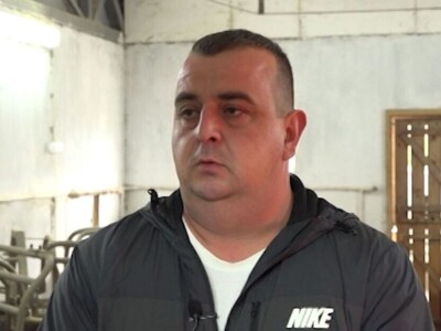 Mladen Sladaković stočar iz Loznice-Variranja otkupne cene ugrožavaju svinjarsku proizvodnju Mladen Sladaković stočar iz Loznice-Variranja otkupne cene ugrožavaju svinjarsku proizvodnju