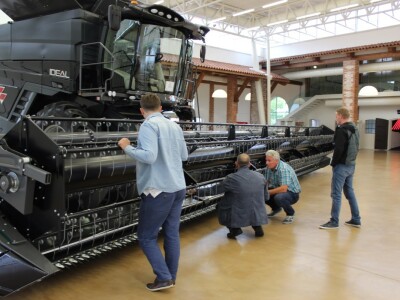 Mladi Farmeri posjetili tvornicu kombajna Massey Ferguson u Italiji