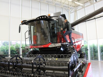 Mladi Farmeri posjetili tvornicu kombajna Massey Ferguson u Italiji