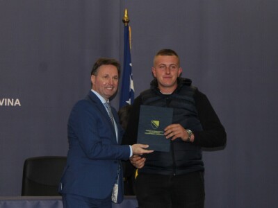 Mladi poljoprivrednici preuzeli rješenja za pokretanje poslovanja