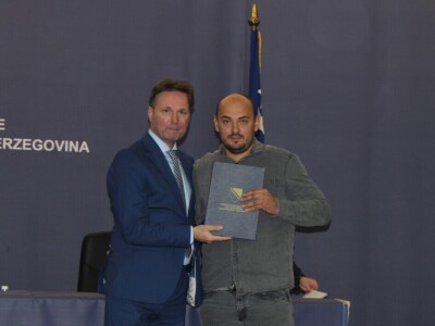 Mladi poljoprivrednici preuzeli rješenja za pokretanje poslovanja