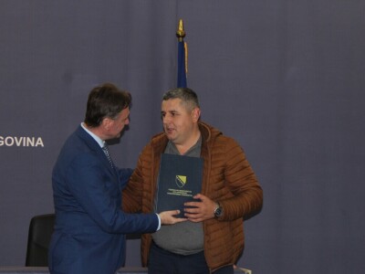 Mladi poljoprivrednici preuzeli rješenja za pokretanje poslovanja