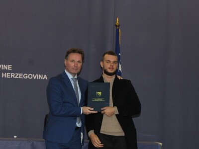 Mladi poljoprivrednici preuzeli rješenja za pokretanje poslovanja