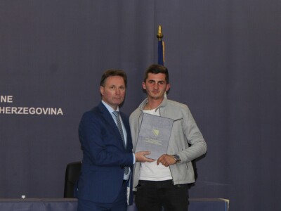 Mladi poljoprivrednici preuzeli rješenja za pokretanje poslovanja