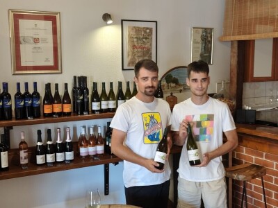 Mladi vinari i vinogradari sa otoka Visa