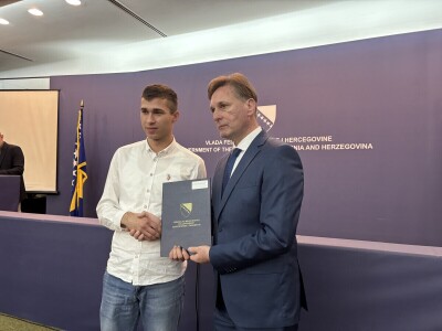 Mladim poljoprivrednicima uručena rješenja