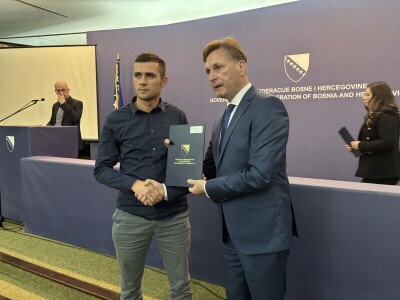 Mladim poljoprivrednicima uručena rješenja