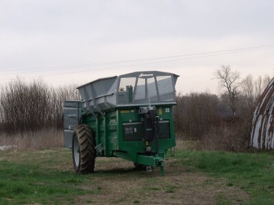 Mliječna farma Satnica