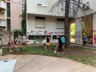 Mostarski Bulevar uljepšan jestivim gradskim dvorištem