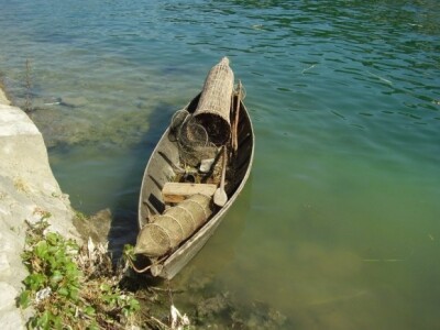 Motiv s Neretve - trupica, vesla, vrše (lov na jegulje)