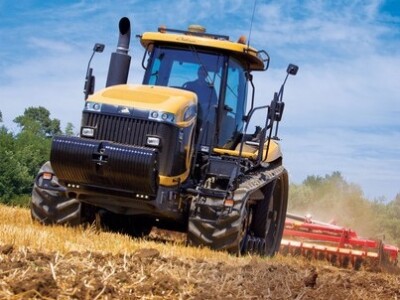 Traktor Challenger MT800C