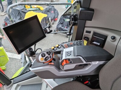 Na FarmShow premijerno prikazani Claasovi kombajni Trion 530 i 720