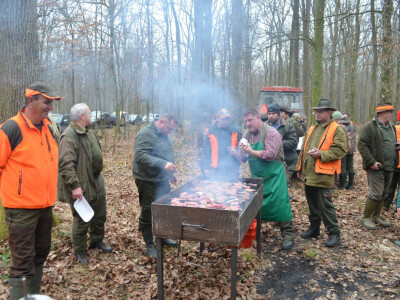 Na slasne komade gofa s gradela čekalo se u redu