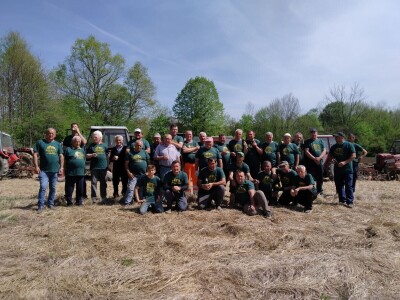 Na traktorijadi kod Janjića obradili 4 hektara zemlje Na traktorijadi kod Janjića obradili 4 hektara zemlje