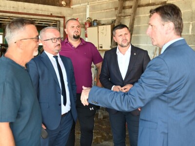 Najveća farma na području Bužima "DS&Farmer" Najveća farma na području Bužima "DS&Farmer"