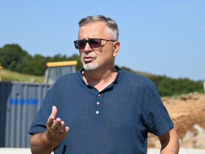 Najveća farma na području Bužima "DS&Farmer" Najveća farma na području Bužima "DS&Farmer"