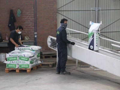 Najveći doradni centar za sjemena u Derventi