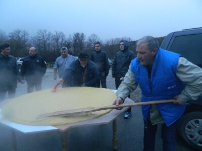 Napravio najveći kačamak u Srbiji