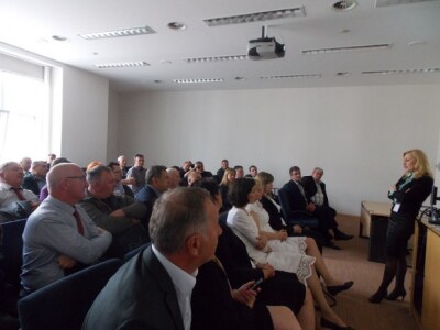 Naši poljoprivrednici u razgovoru s Marijanom Petir Naši poljoprivrednici u razgovoru s Marijanom Petir