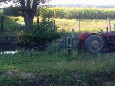 Sami su iskopali malo jezero kako bi imali vodu za navodnjavanje