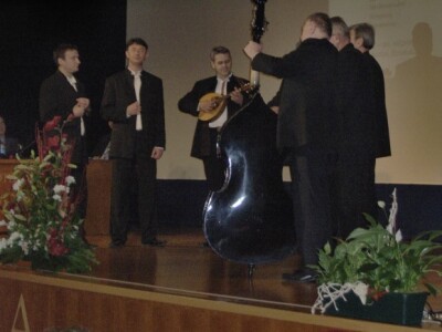 Nazočne je zabavljala klapa Nokturno