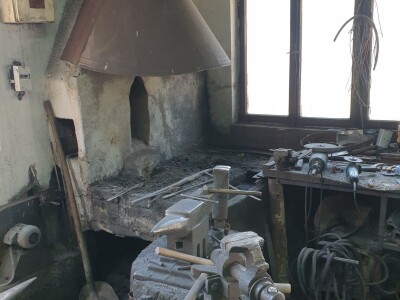 Nema kose do "varcarke" - pravi je još samo jedna kovačnica