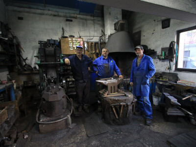 Nema kose do "varcarke" - pravi je još samo jedna kovačnica