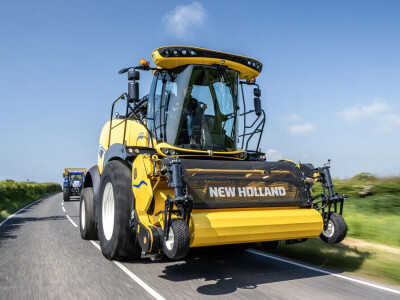 New Holland silokombajn