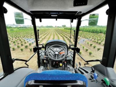 Traktor New Holland T3000