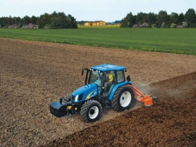 Traktor New Holland T5000