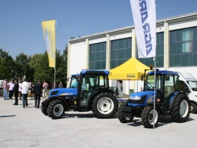 New Holland traktori