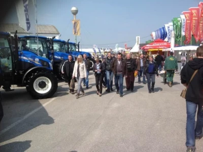 New Holland traktor