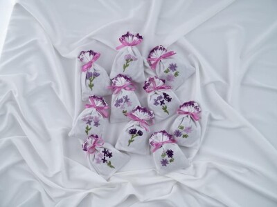 Nišlijka ljubav prema ručnim radovima pretvorila u posao